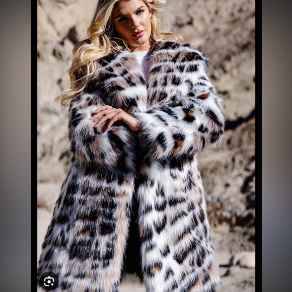 Donna Salyers fabulous faux fur - Picture 3 of 5